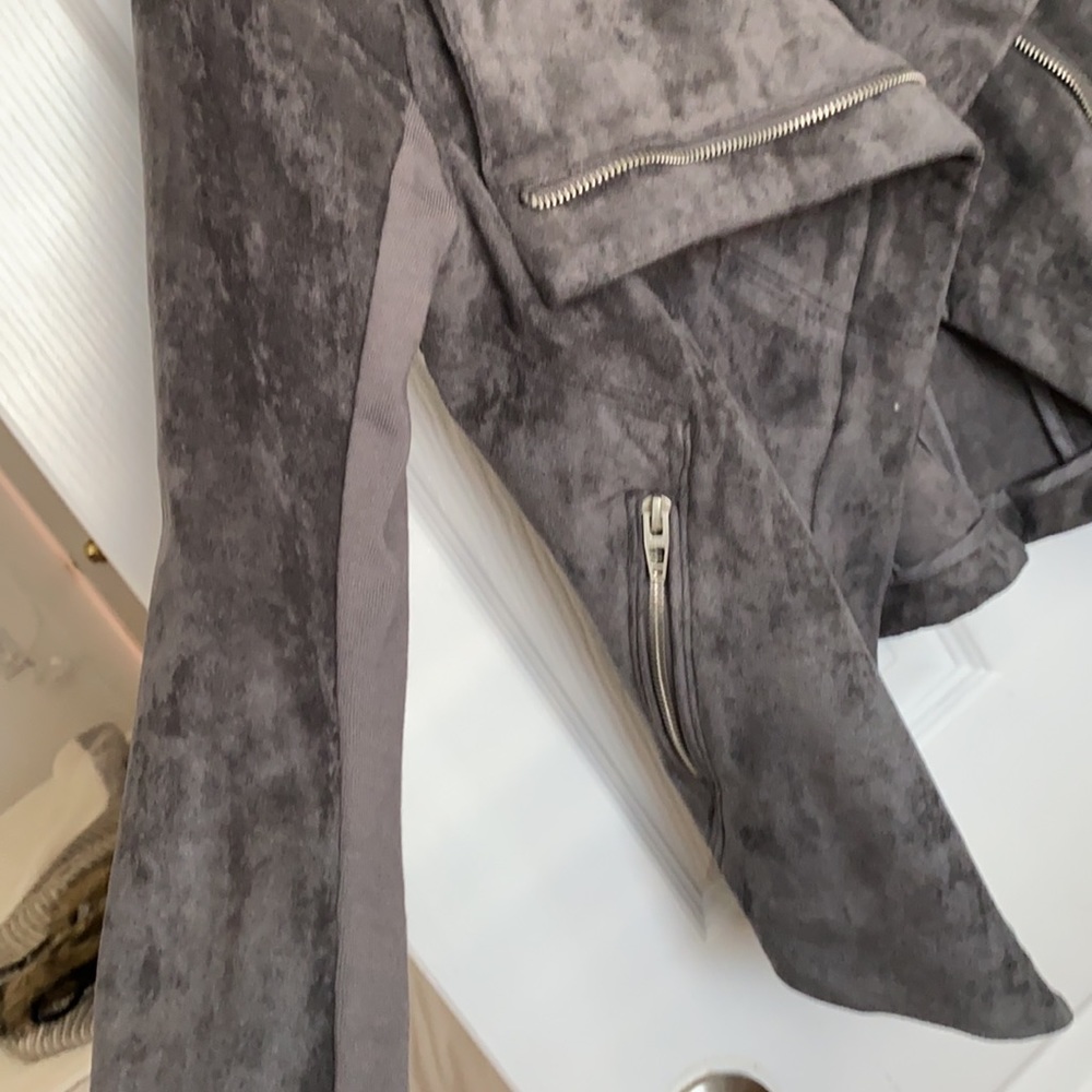 Jacket - Picture 3 of 3